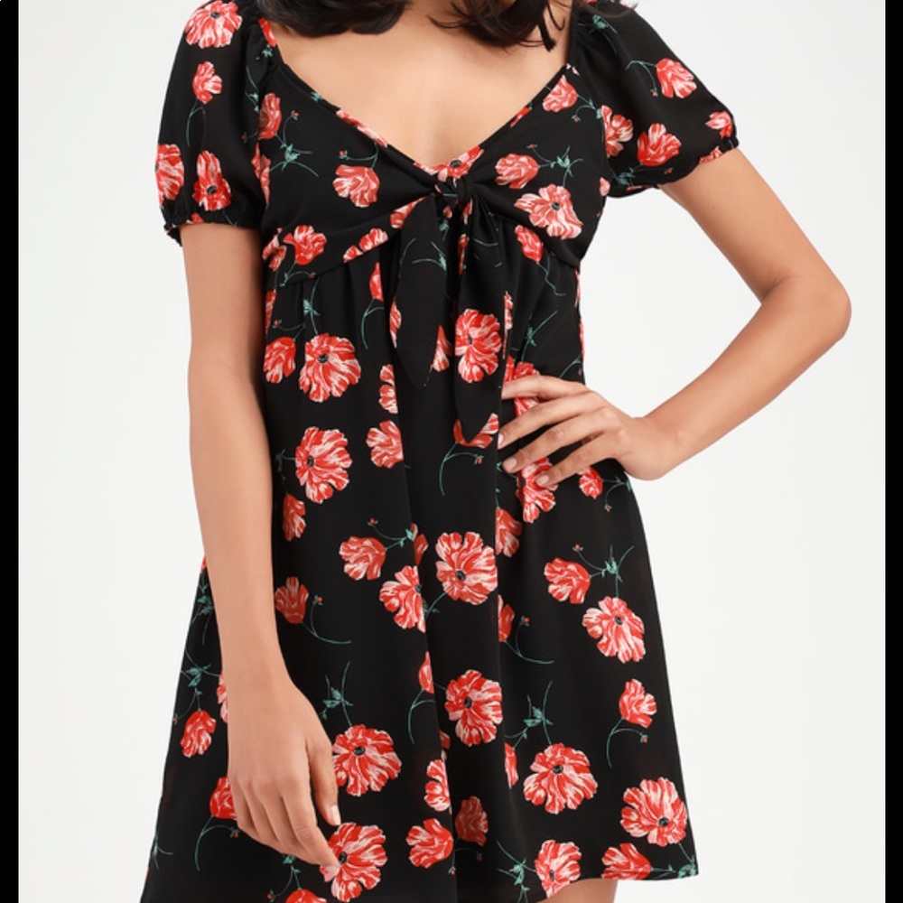 {jack by bb dakota} Floral Dress with Tie Accent Size Medium